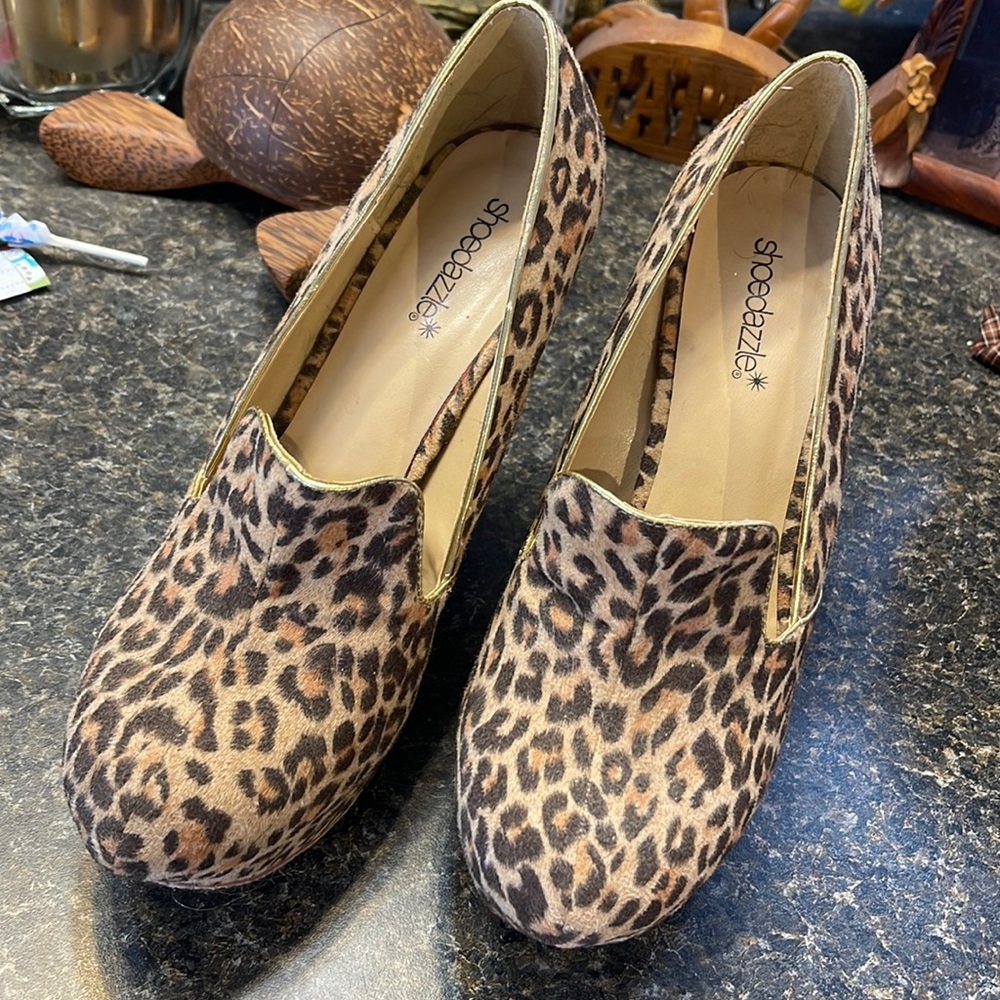 Shoedazzle animal print wedges